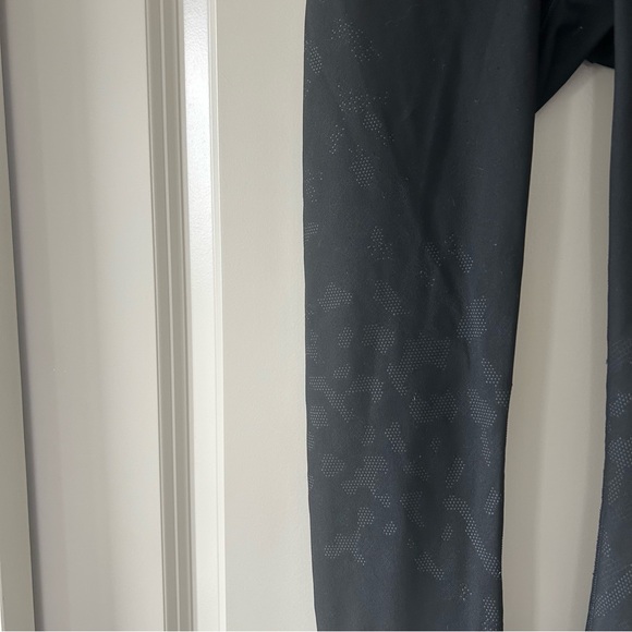 Lululemon Mapped Out High Rise Tight 28" - Picture 6 of 9